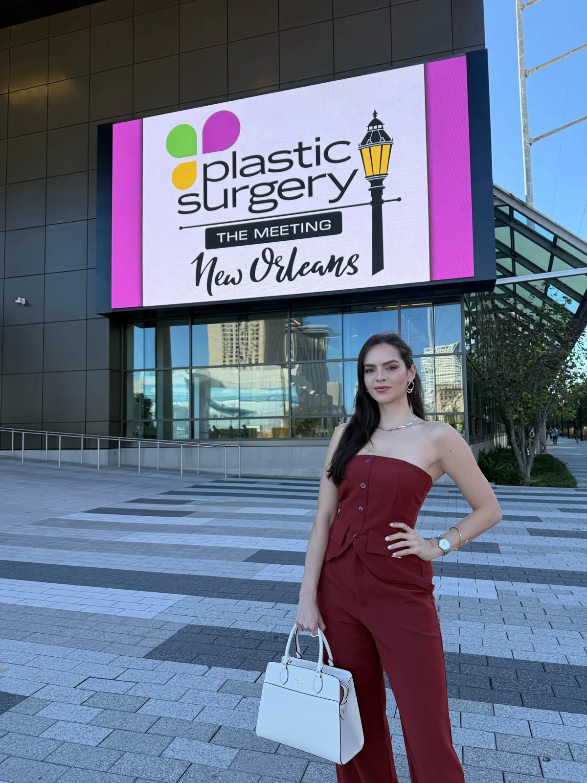 Dra. Isabella Oliveira em congresso internacional de cirurgia plástica
